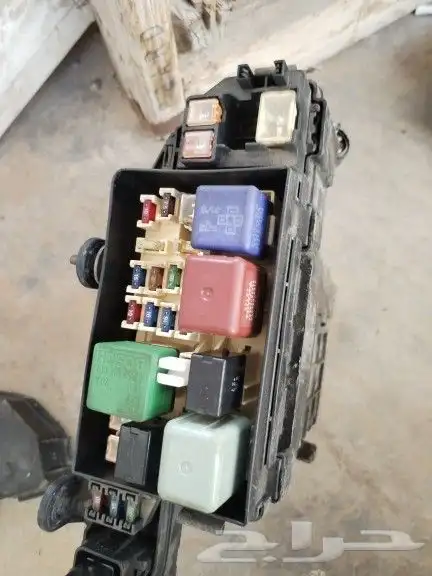 علبة فيوز كامري _ 2002 _2006 8