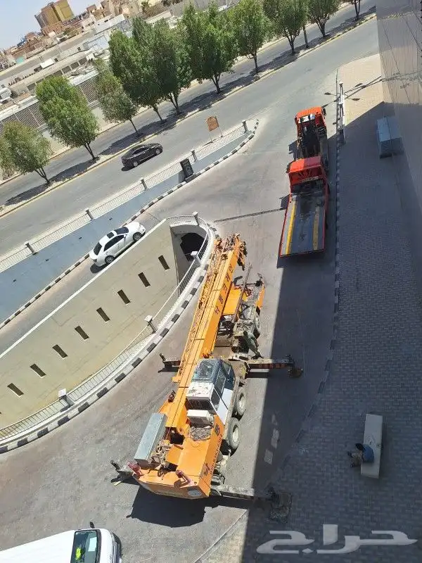 سطحه سحب نقل جميع السيارات تأجير روافع شوكيه بجميع احجمها مش 4