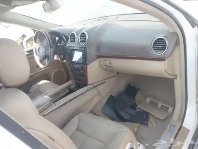 مرسيدس GL500 2007 تشليح قطع غيار فقط محركات سليمه ونظيفه 4