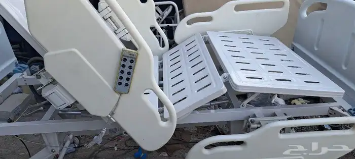 سرير طبي كهربائي فرشه للبيع 10حركات با 4