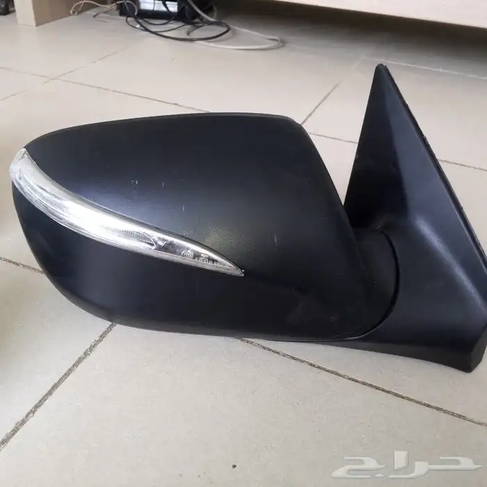 يتوفر لدينا مرايات سنتافي 2013 - 2018 اصلي وكاله 5