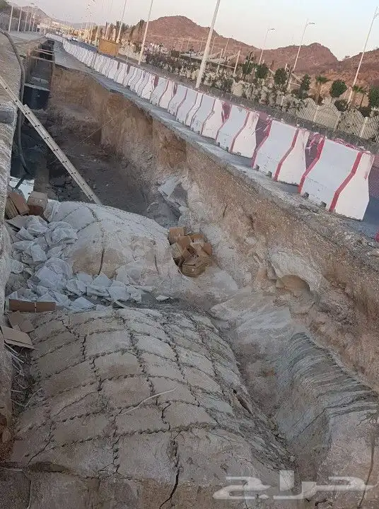 تفتيت الصخور وقص الارضي 9