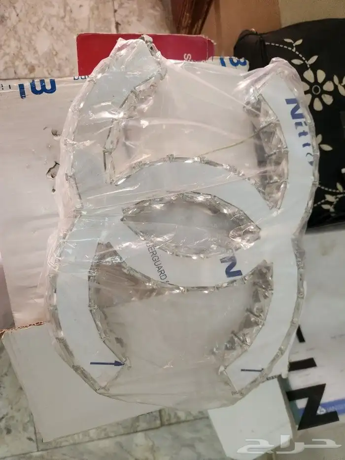 لمبة كرسيتال متوفر شكل قوتشي 0