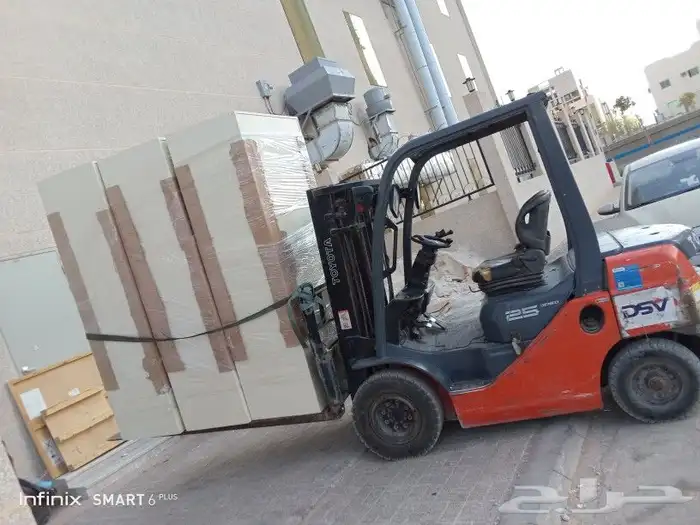 تاجير رافعه شوكية فوركلفت بنزين وديزل 1