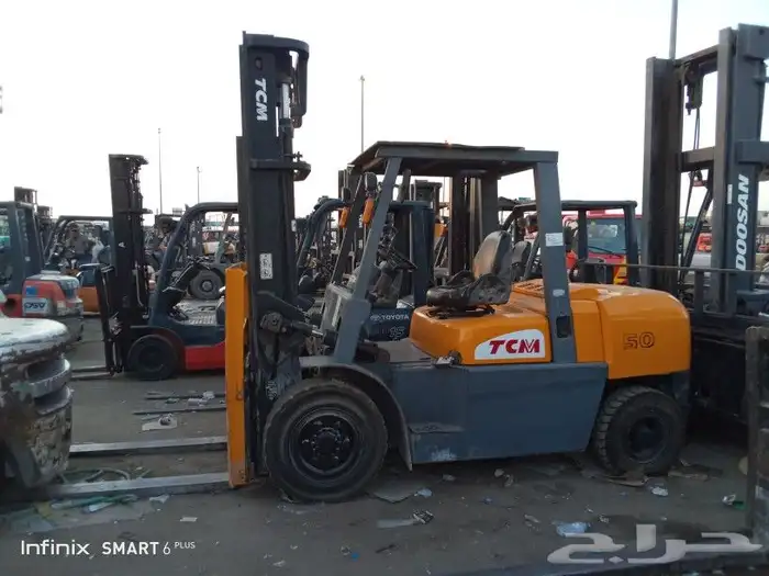 تاجير رافعه شوكية فوركلفت بنزين وديزل 2