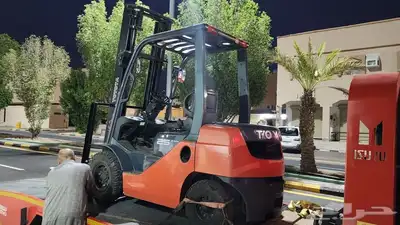 رافعات شوكيه فواركلفة سيزرلف سكين للايجار 2