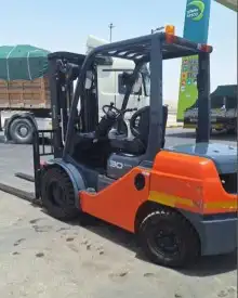 رافعه سكينه فوركلفت 10طن لليجار يومي شهري مشاويررافعات شوكيه 4