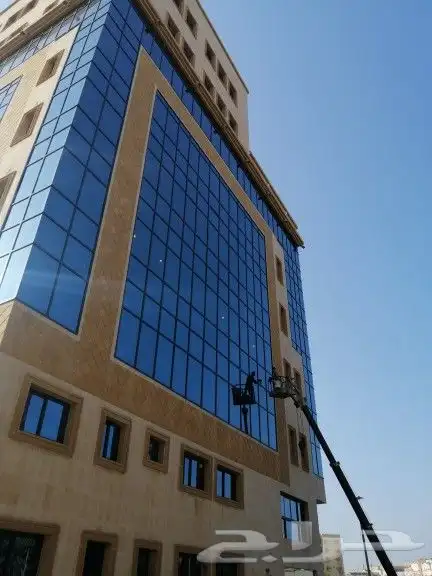 تنظيف الوجهات الزجاجية 0