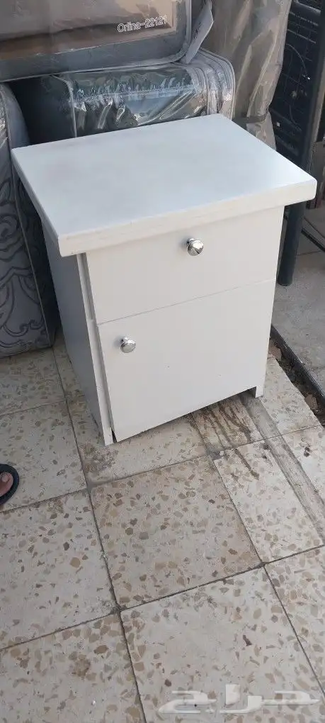 يوجد لدينا جميع انواع المراتب والسراير والبكسات والبطانيات و 7