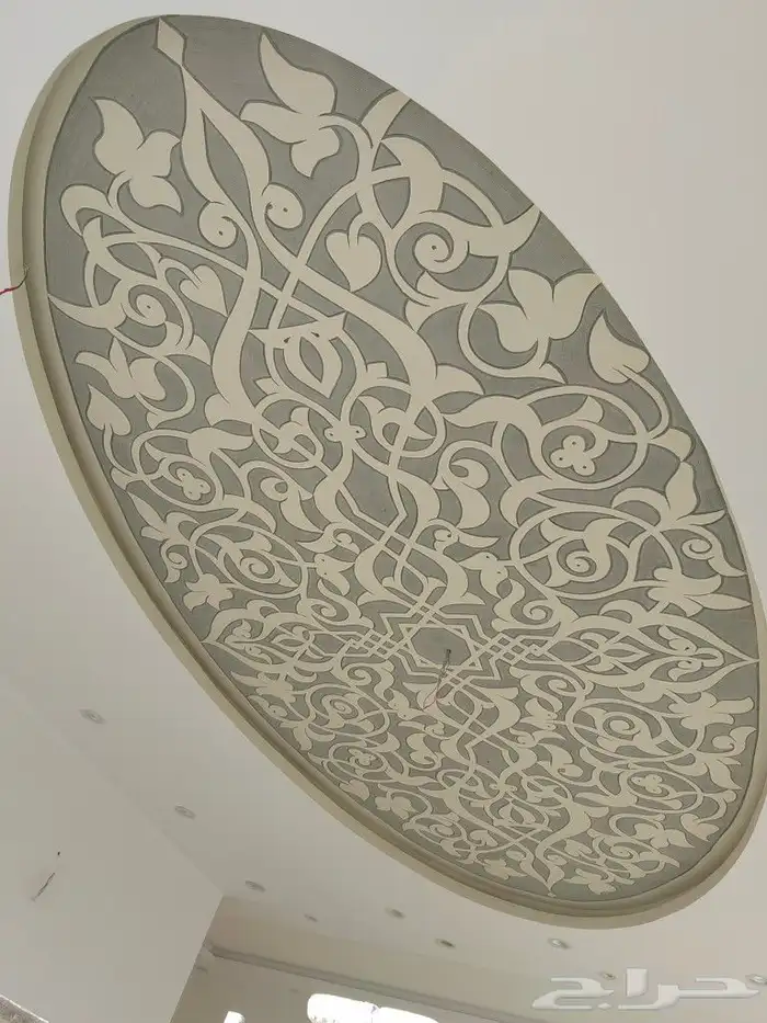 له جميع انوع الدهان الحديث الدخلي والخارجي وبه اسعار جميل أن 5