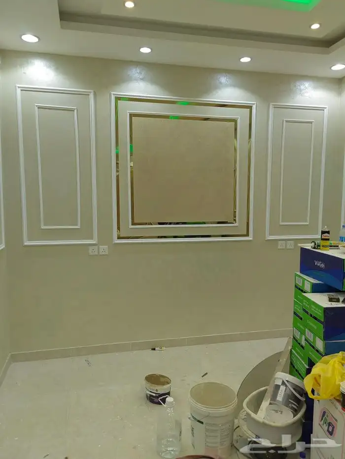 له جميع انوع الدهان الحديث الدخلي والخارجي وبه اسعار جميل أن 9