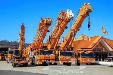 كرينات روافع شوكي ة ومقصية جميع انواع المعدات 1