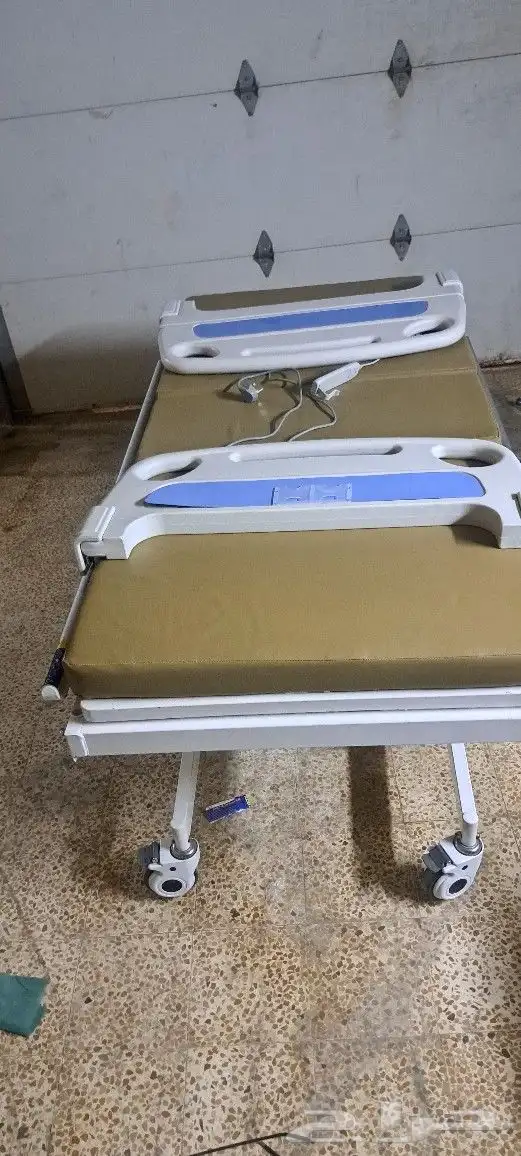 سرير طبي كهربائي معا مرتبه ومعا التوصيل وضمان با 1000 7