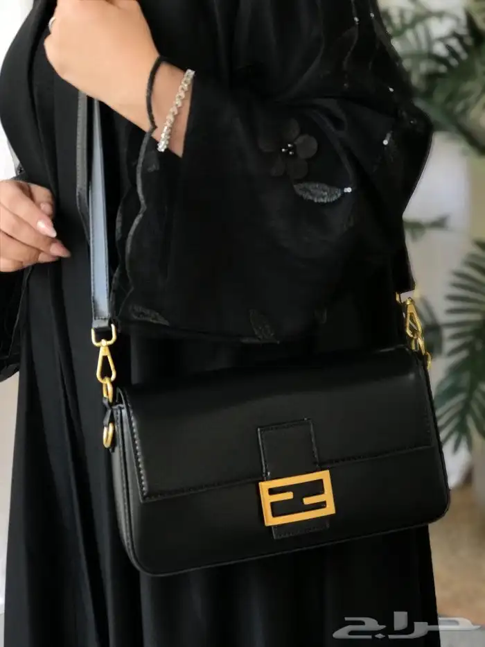 شنط فندي الشكل الجديد 20