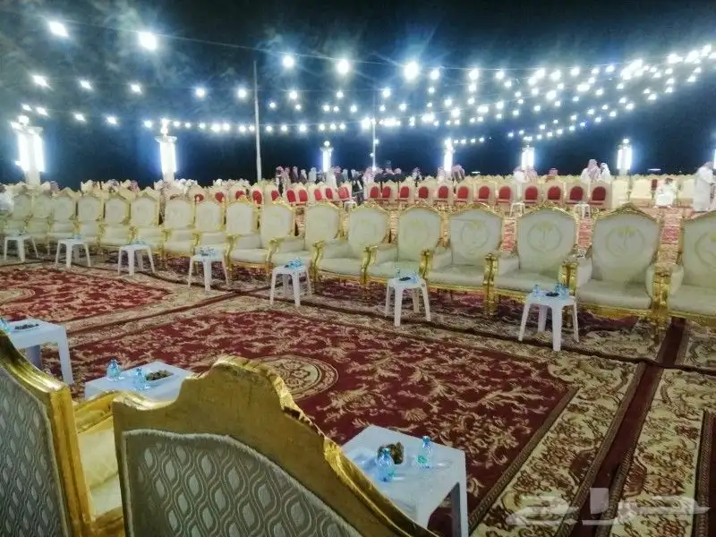 تاجير خيام اوروبيه وبيوت شعر اسود وابيض كنب ملكي كراسي احمر 0