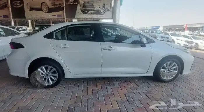 تويوتا كورولا xli موديل 2024 وارد بريمي 8
