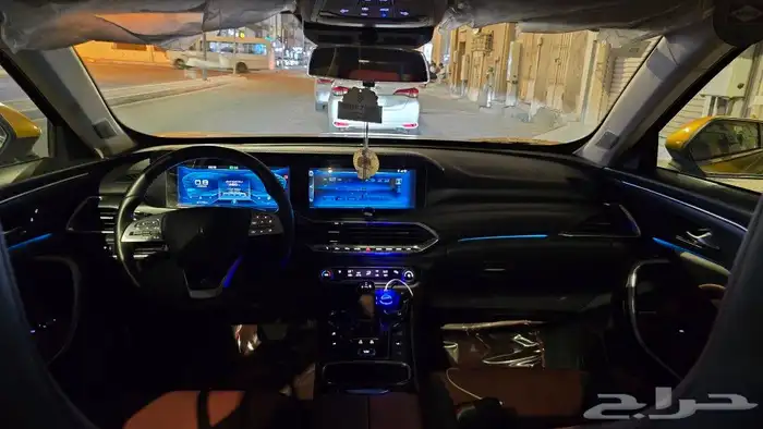 سيارة فاو مالك أول فاو تي 77 FAW T77 18