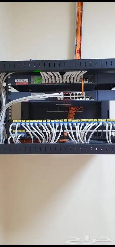 فني شبكات انترنت وفايبر 1