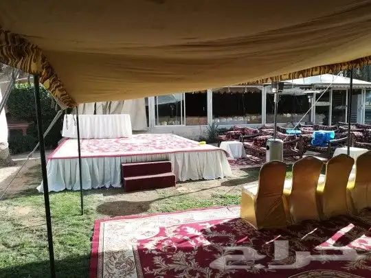 قهوجين وصبابين رجال ونساء كراسي وطاولات وزل ألعاب 6