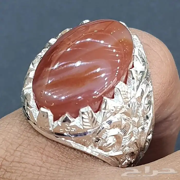 خاتم عقيق يماني مزعفر مميز 3