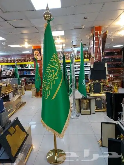 أعلام مكتبيه  أعلام خارج البنايات  أعلام ريشه 3