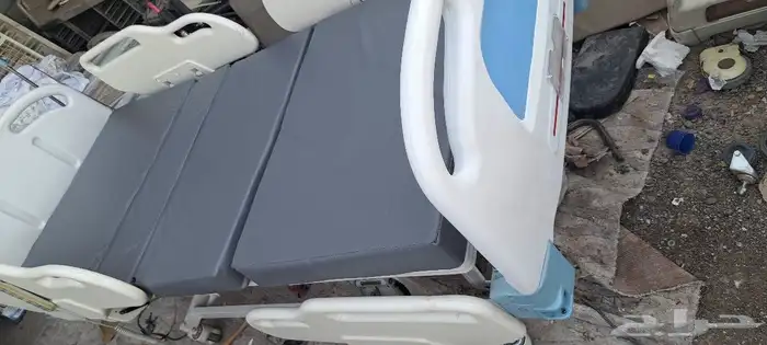 سرير طبي كهربائي 10حركات معا المرتبه 1