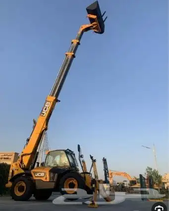 جي سي بي تليهندر رافعه تلسكوب للإيجار اليومي والشهري 6