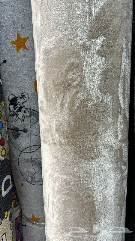 مفروشات وموكيت يوجد فينيل 1