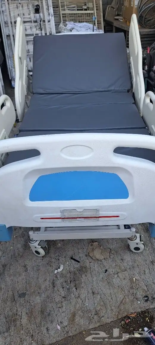 سرير طبي كهربائي 10حركات معا المرتبه 0