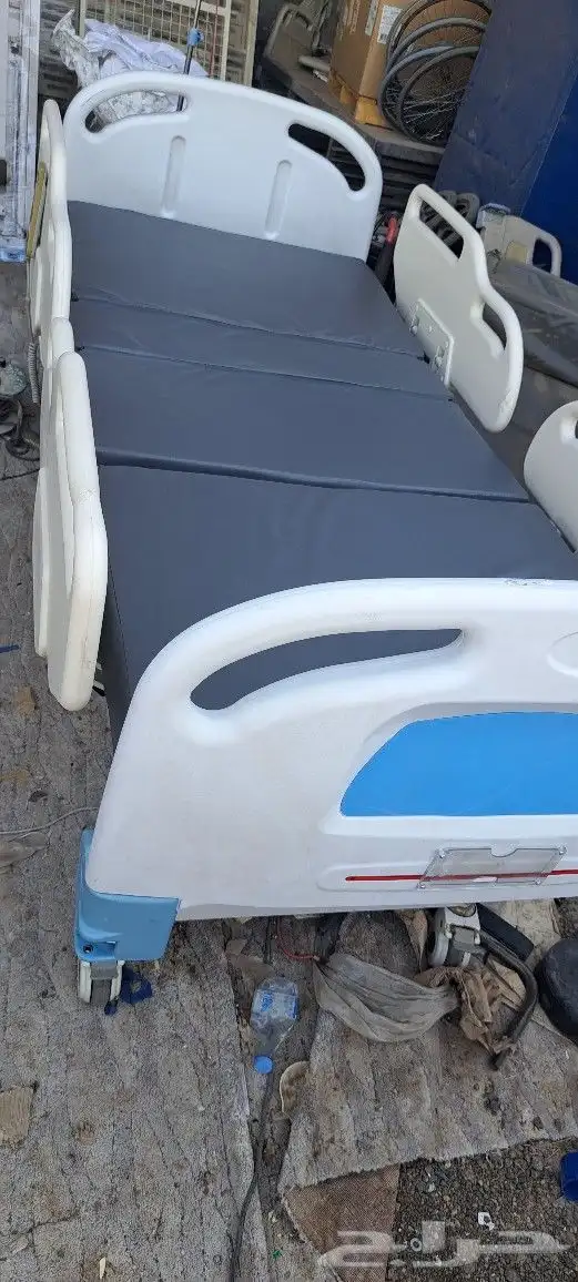 سرير طبي كهربائي 10حركات معا المرتبه 4