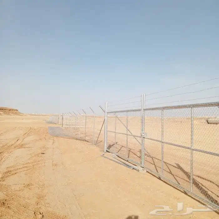 نقوم بتوريد وتركيب جميع انواع الشبوك الحكوميه والزراعية والم 4