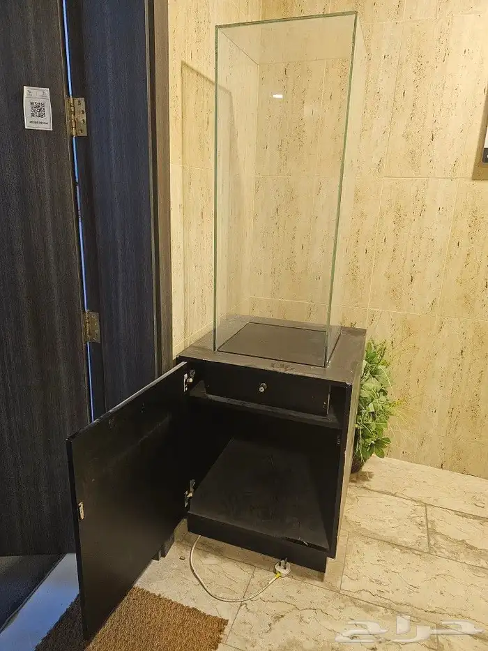 دوالاب وفترينات عرض للبيع 3