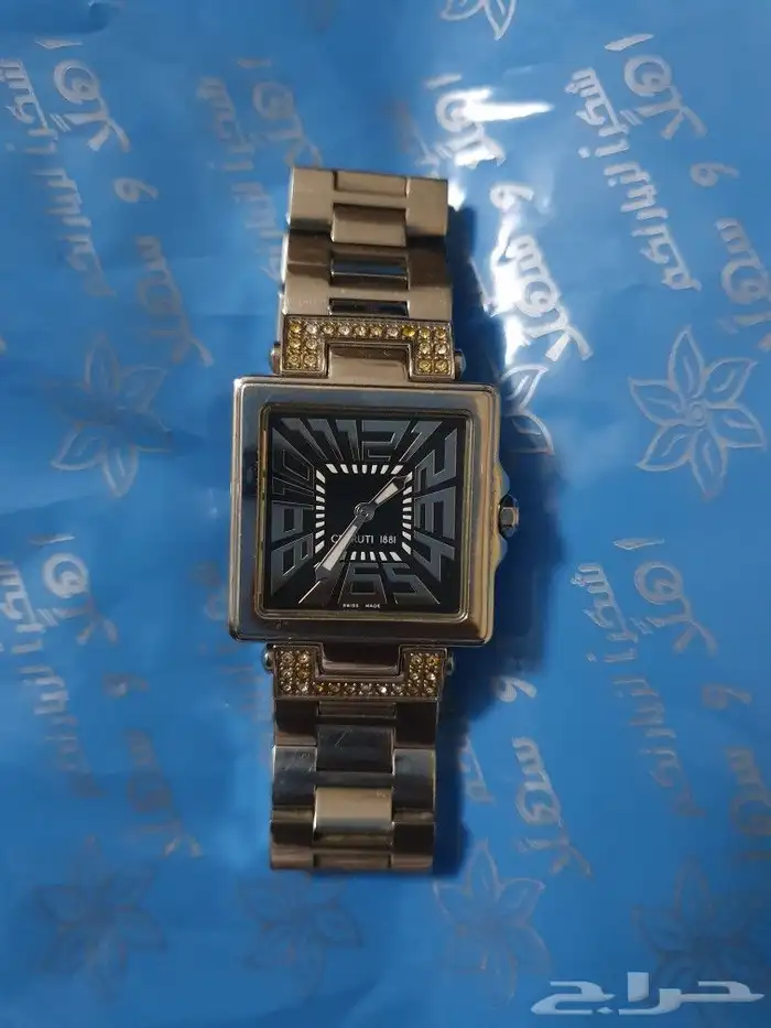 ساعه نسائيه جميله ومميزه ماركه شيروتي 0