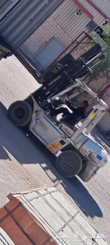 رافعه شوكية فوركلف للإيجار 4