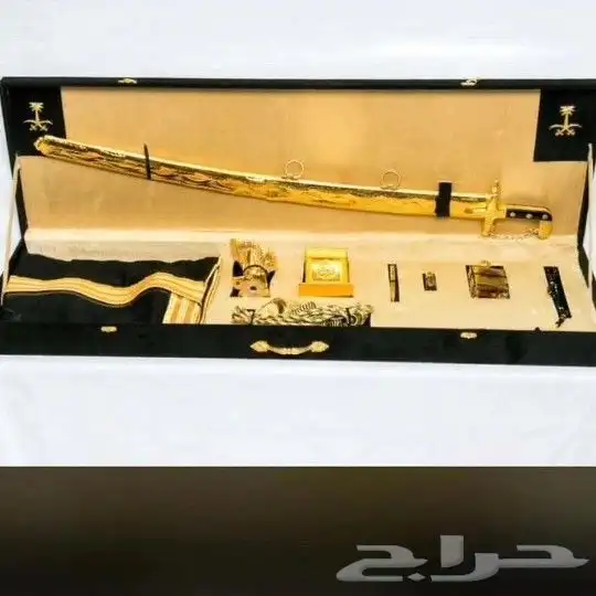 اطقم هدايا فاخره وسيوف ومشالح 1