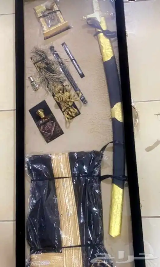 اطقم هدايا فاخره وسيوف ومشالح 11