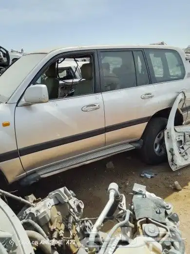 قطع غيار لاندكروزر 2007 1