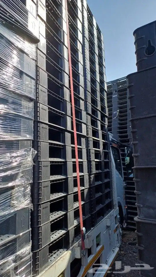 طبليات بلاستيكية حمولة 1 طن 17