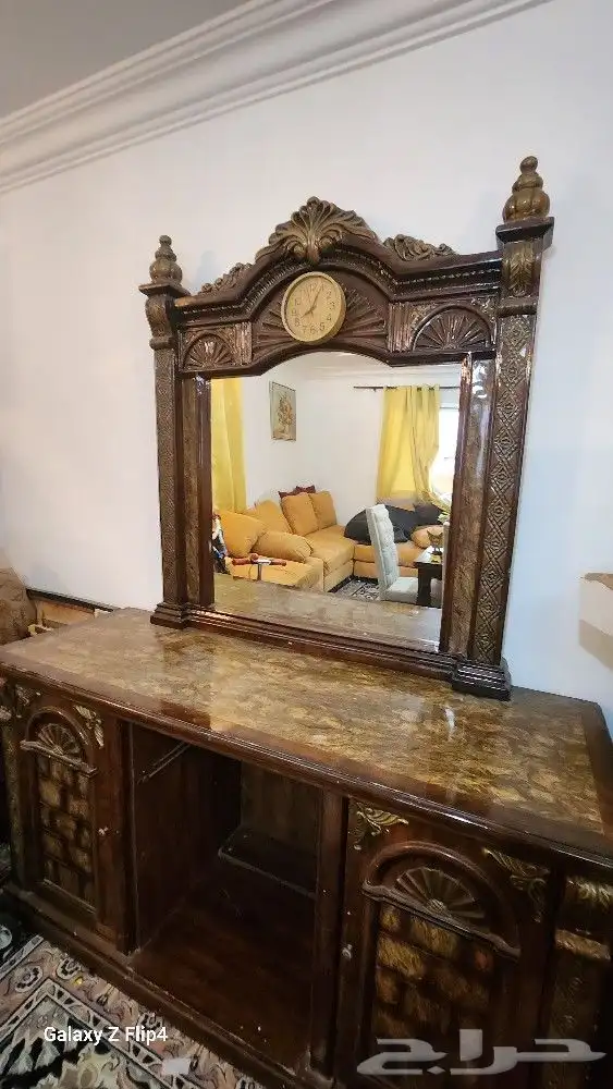 طاوله سفره مع الدولاب 1