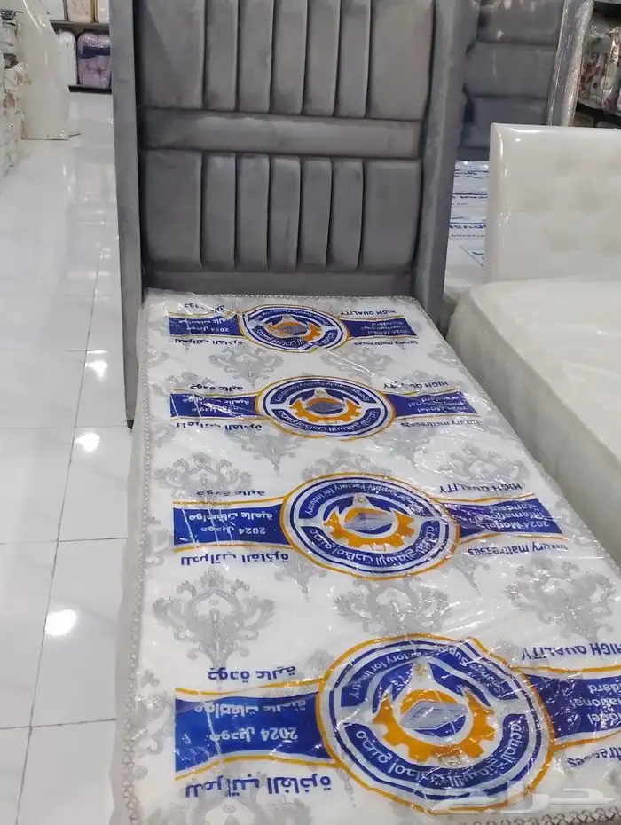 مراتب واسره ممتازه يوجد لديناكل المقاصات مع التوصيل 15