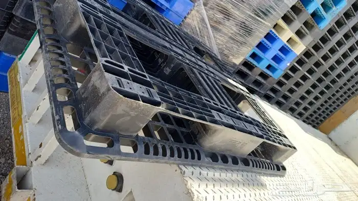 طبليات بلاستيكية حمولة 1 طن 12