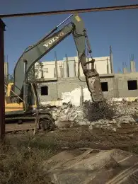 بوكلين للايجار قص اراضي في الرياض الخرح 1