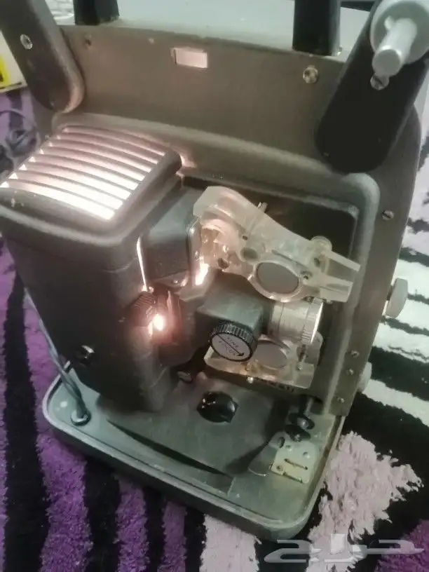 جهاز بروجكتر سينما قديمه 3