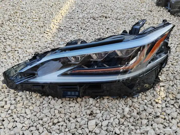 شمعه لكزس يسار اي اس es 350 250 200h موديل 19 20 21 1
