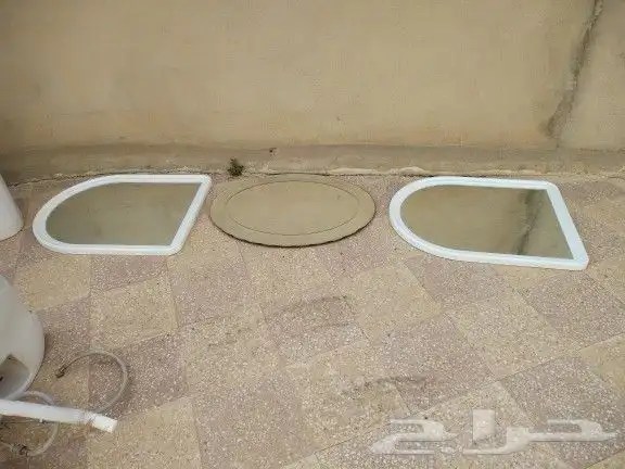 مغاسل الخزف السعودي نظيفه عدد خمس بملحقاتها 2
