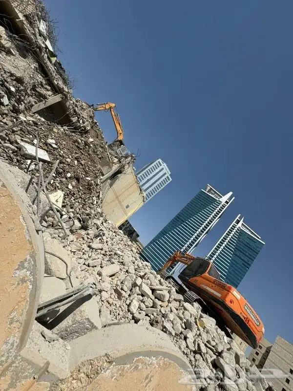 هدم مباني مجانا مقابل السكراب حفر الأراضي وترحيل القشره 1