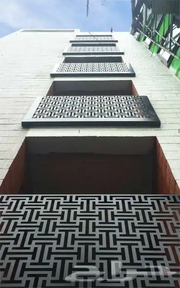 مظلات وسواتر هنناجر جميع اعمال الحداده 9