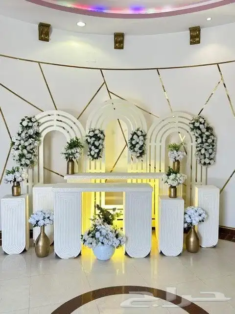 تأجير طاولات وكراسي وكنب وزل وسماعات ومكيفات ومخيمات 0