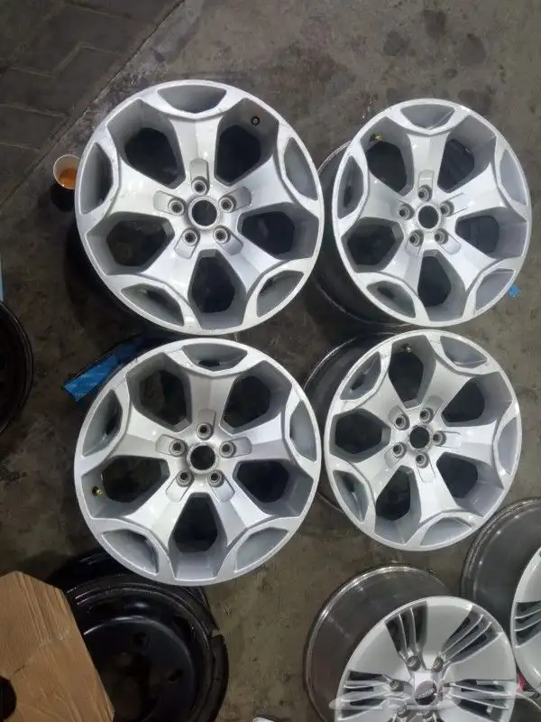 جنوط فورد تورس كروم الأصلي وكاله موديل 2017 مقاس 19 3