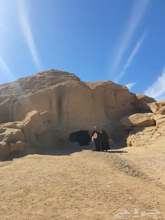 تنظيم رحلات تبوك منظم رحلات تبوك مغائر شعيب  نيوم صخرة موس 3